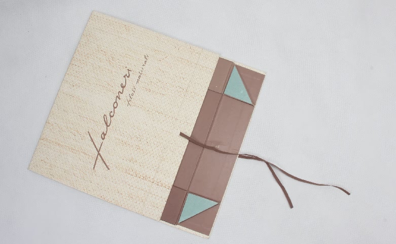 ECO-friendly Kraft Paper Garment Boxes Folding