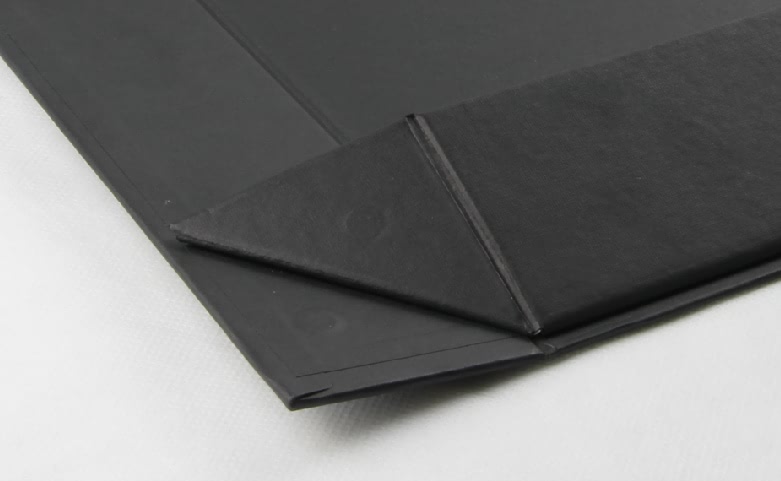 Embossing Black Paper Shirt Box with Magnet in Corner