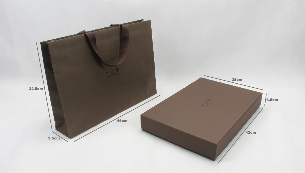 Luxury Embossing Scarf Boxes and Tote Bags With Flocking Lining size