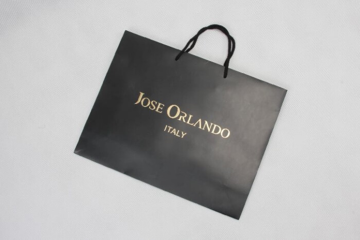 Black Clothes Paper Bags With Double Sided Printing folding