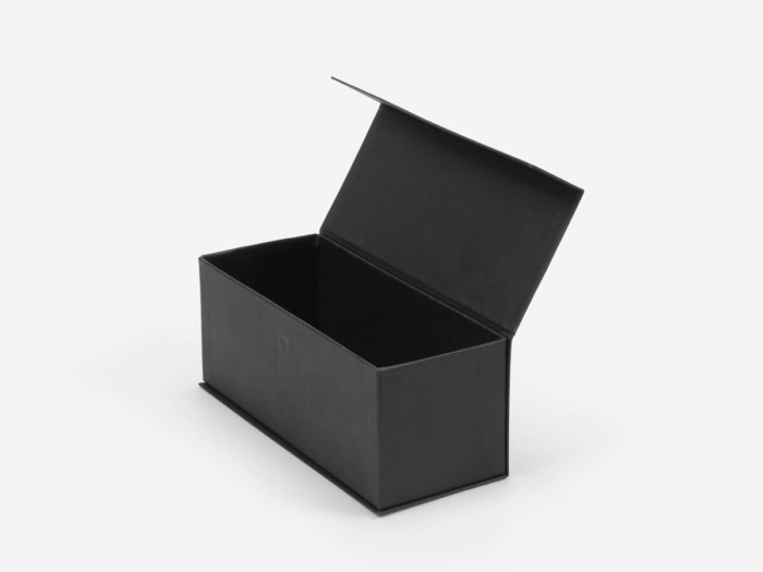 Clamshell Style Auspicious Bird Gift Packaging Boxes Open Way