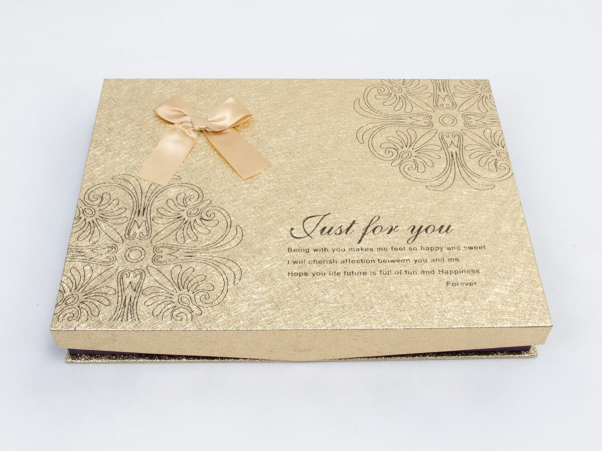 Dazzling Hinged Lids Golden Chocolate Gift Boxes