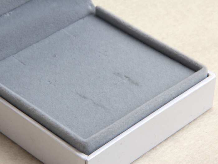 Jade Rabbit Jewelry Packaging Boxes Lining Detail