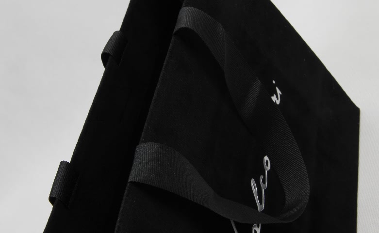 Premium Concise Black Garment Paper Bags handle