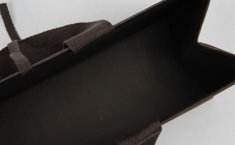 Luxury Garment Paper Bag Inside Edge