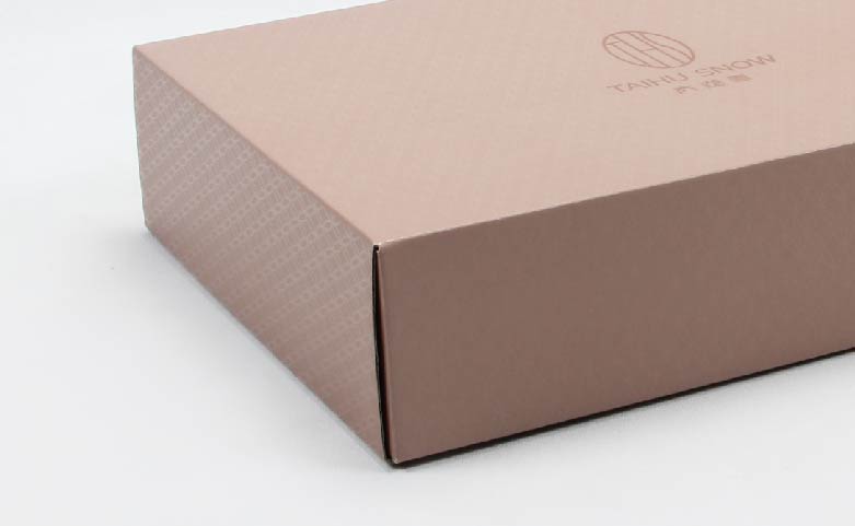 Luxury Silk Sheet Set Packaging Box Side Display