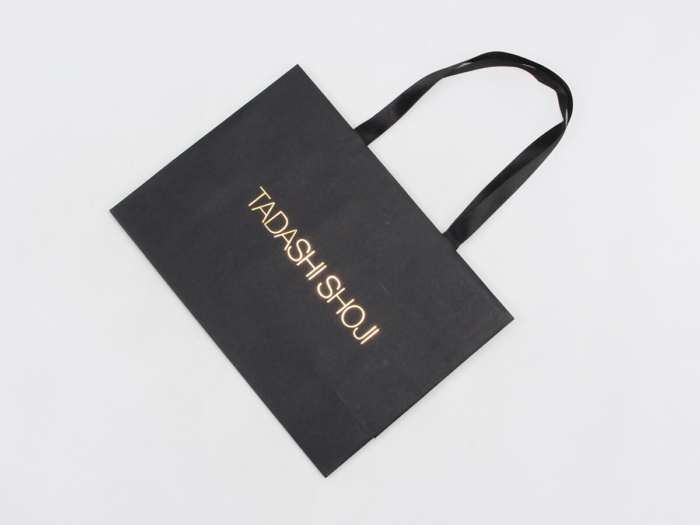 Black Dyed Paper Garment Shopping Bags Folding Way