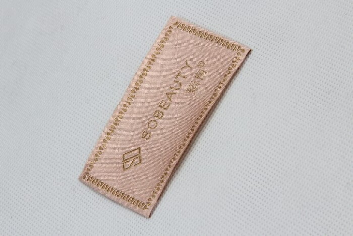 Elegant Woven Neck Labels For Women's Wear style
