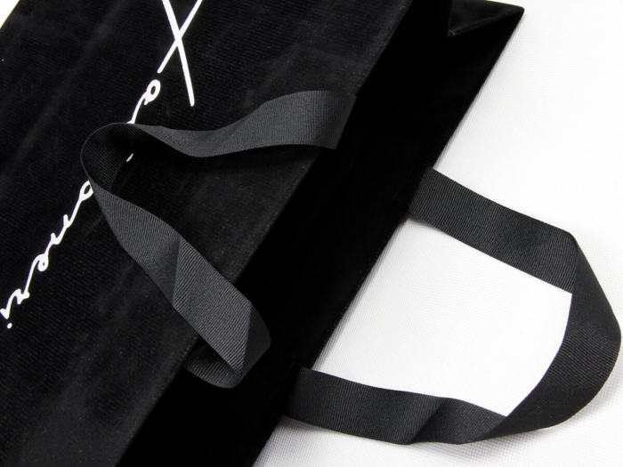 Luxury Bedding Cloth Garment Shopping Bags Handle Detail