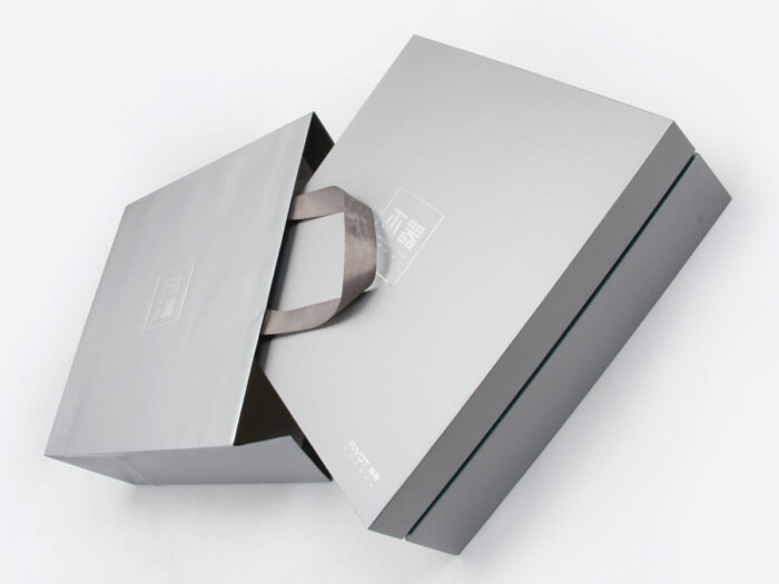 Rigid Decorative Board Boxes and Handle Bags
