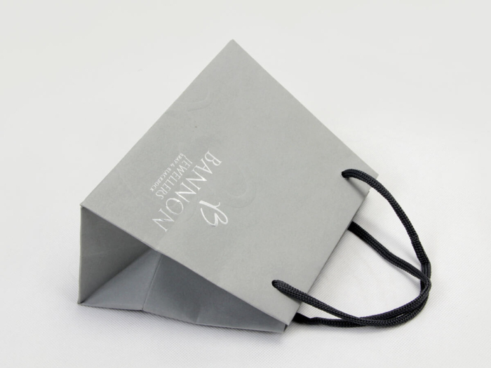 Trapezium Jewelry Paper Bag Sliver Hot Stamping Logo