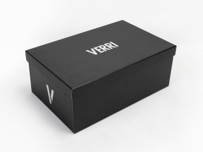 Premium Embossing Black Paper Shoe Box Corner Detail