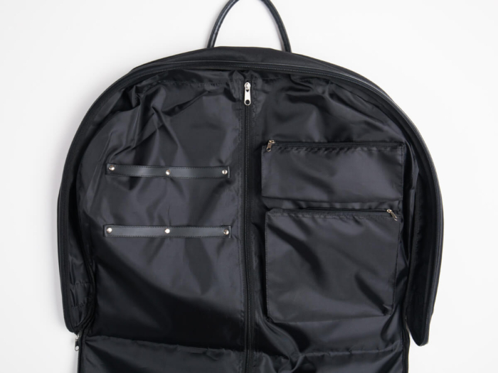 600D Polyester Garment Bag Zipper Detail
