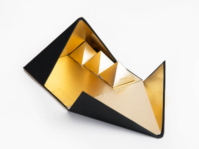 Luxury Pyramid Chocolate Packaging Boxes Open Way