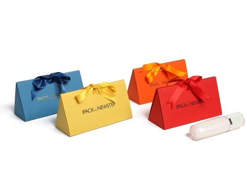 Triangle-shape Gift Shopping Paper Bags