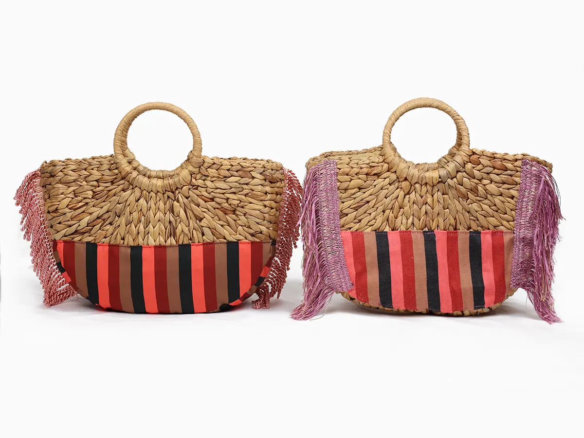 Straw Corn Husk Basket with Round Handle & Cotton Cover Base