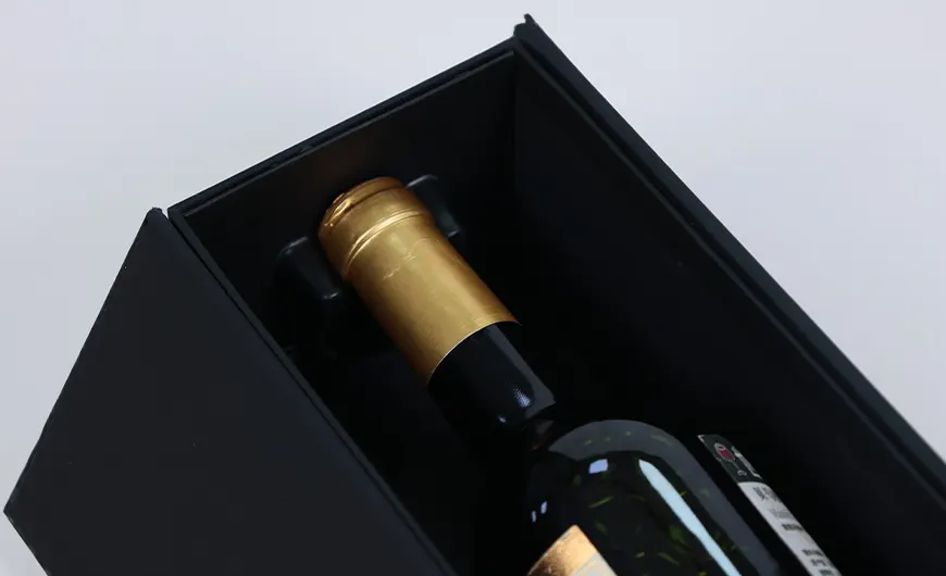 Luxury Wine Soft Touch Gift Boxes Cardboard Lining
