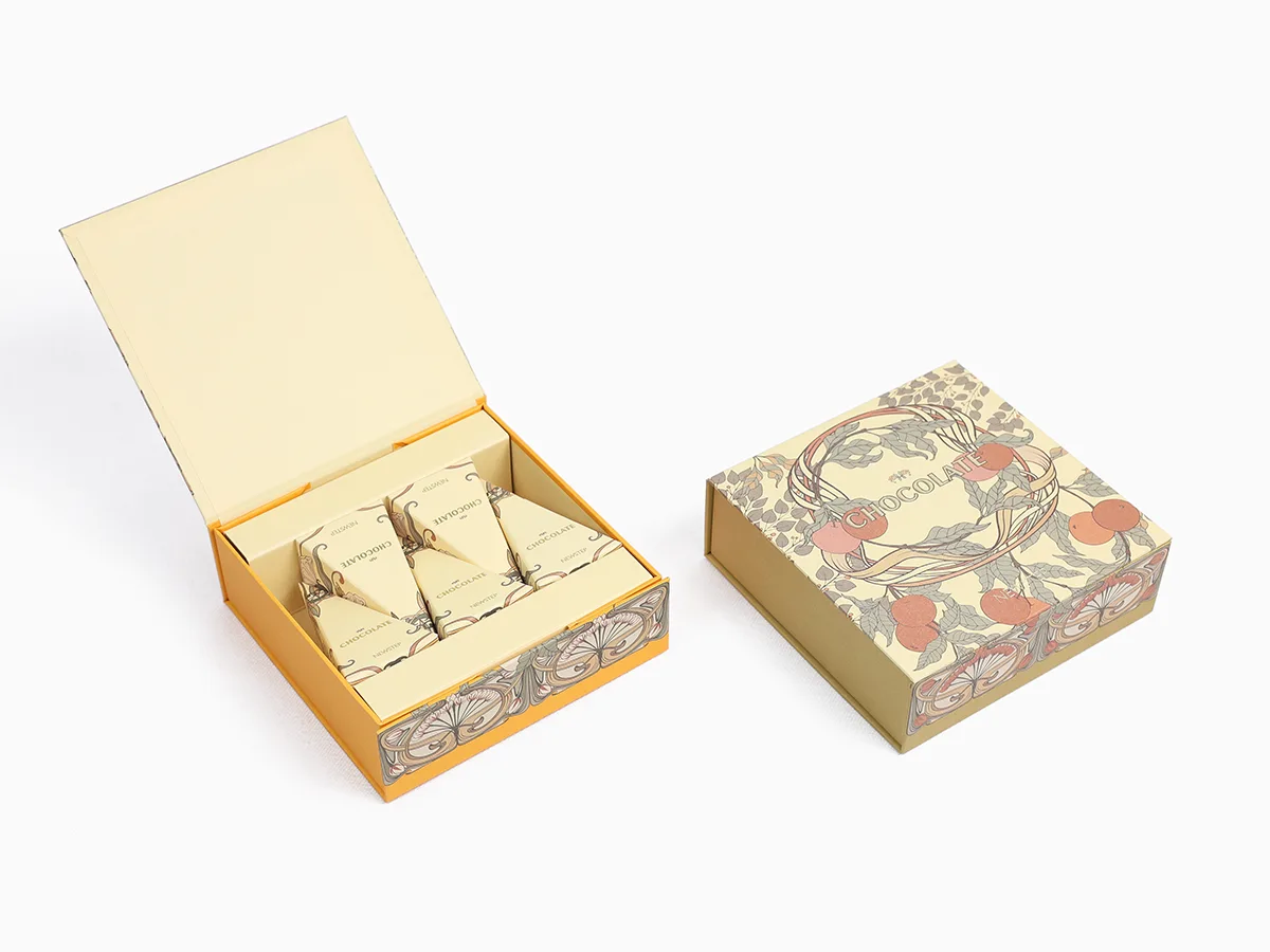 Foldable Chocolate Boxes with Pyramid Card Stock Boxes